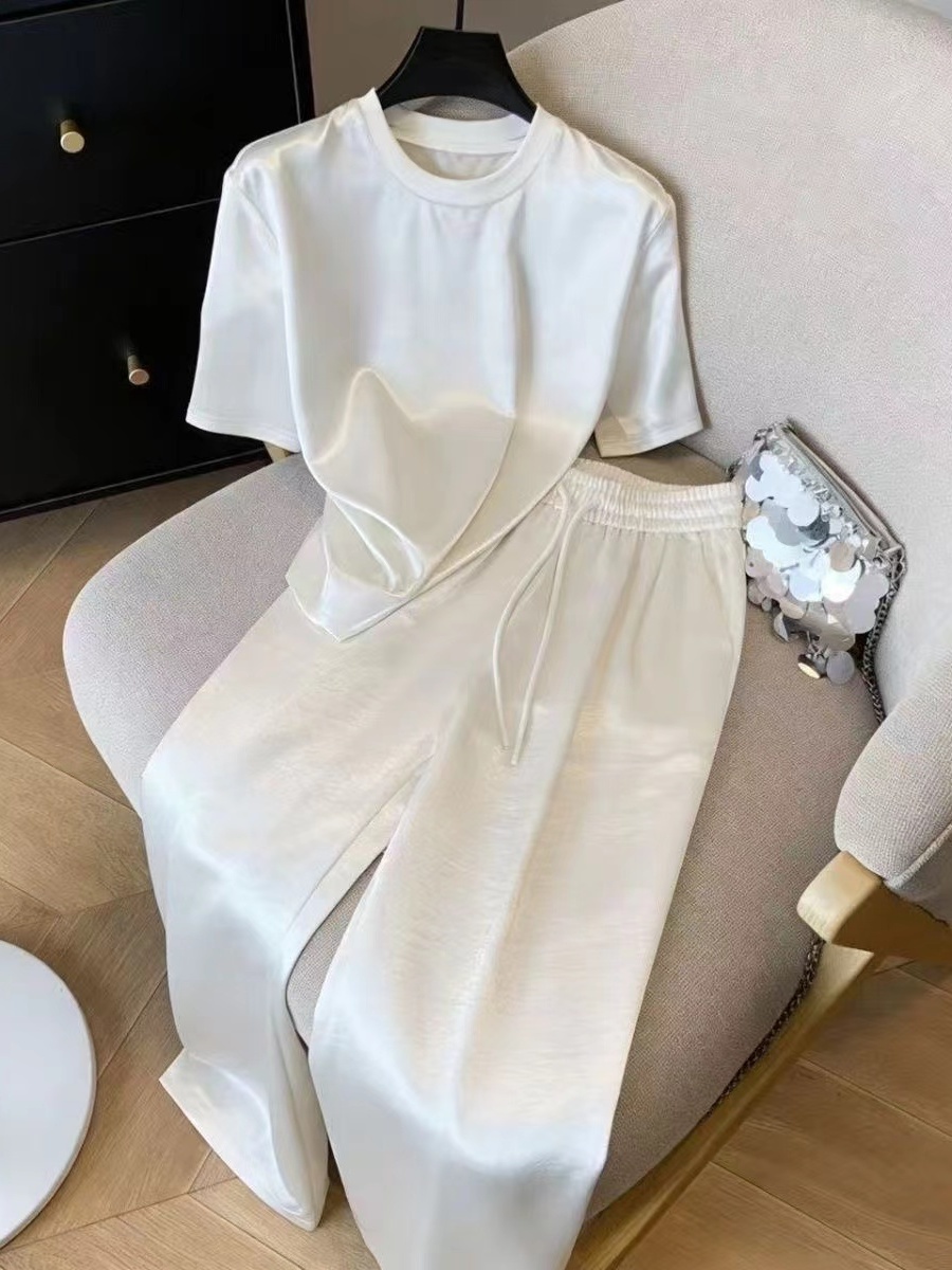 Glossy Acetate Ice Silk Short  - Summer Clothing Brands 리뷰 및 가격
